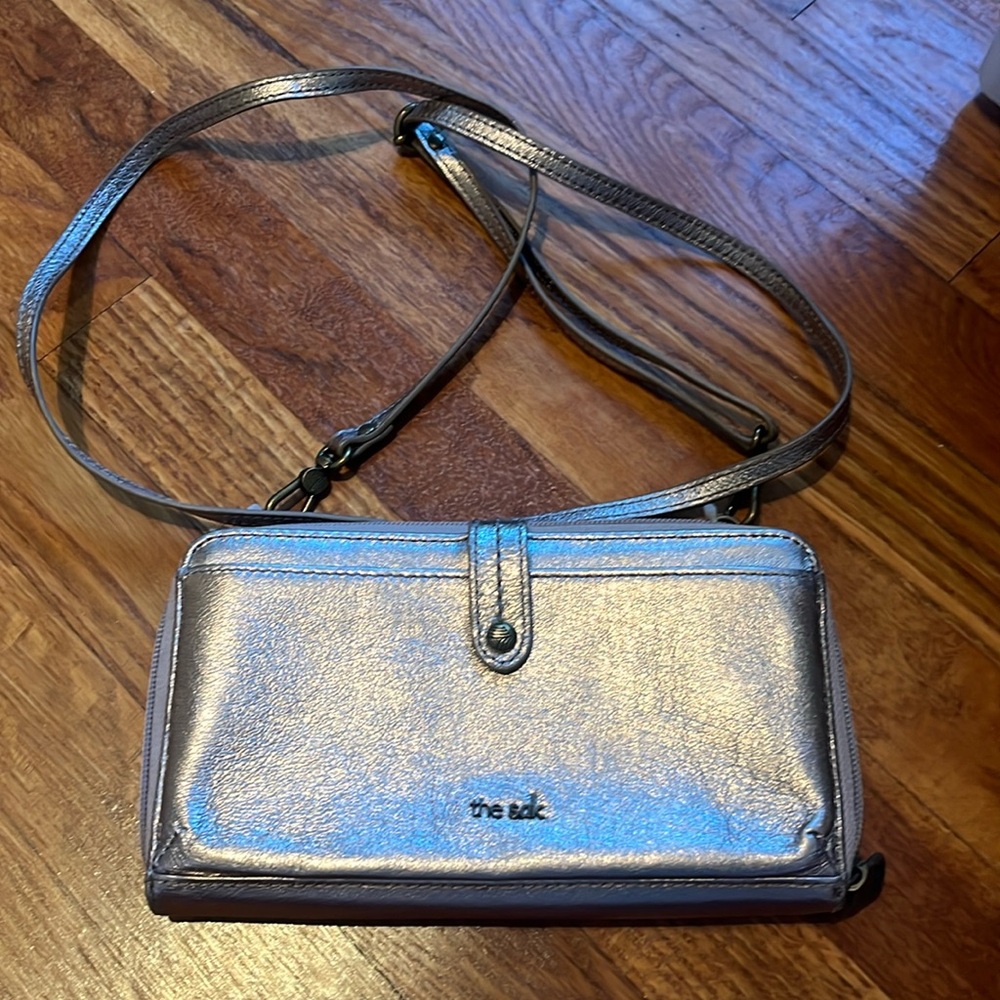 THE SAK Silver Leather Convertible Crossbody Bag